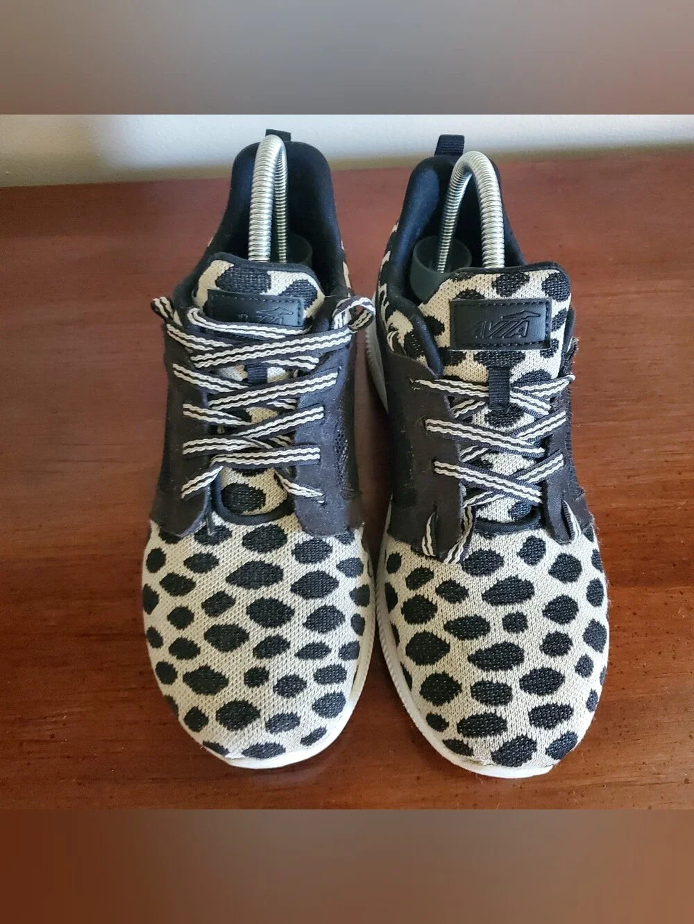 Avia Women’s Lace-Up Low Top Athletic Sneakers Black With Leopard Print Sz 9